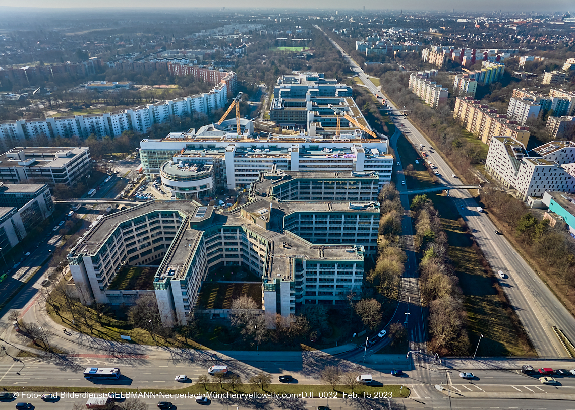 15.02.2023 - Perlach Plaza - Rentenversicherung - SHAERE - Allianz in Neuperlach